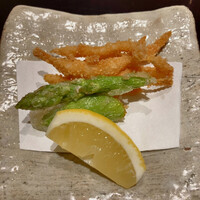 御料理 辻 - 白魚のおかき揚げ