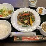Chuugoku Ryouri Bankoden - 日替A：牛肉とインゲンのオイスターソース炒め（税込￥1,300）