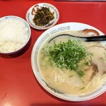 長浜ラーメン - ラーメン 800円 , ライス(小) 150円