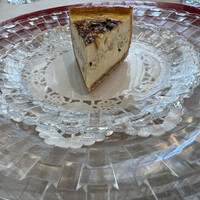 ラ・グランターブル ドゥ キタムラ - 【お口取り(Amuse)】
                    玉葱のキッシュ
                    