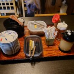 釜揚うどん店あおやま - テーブル上の！