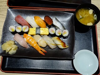 Sushi Yuuraku - 大漁盛