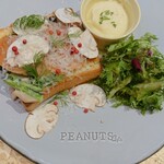 PEANUTS Cafe SUNNY SIDE kitchen - 