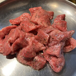 Horumon Yakiniku Meiraku - 