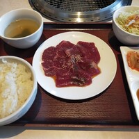 馬車道 de 焼肉 DOURAKU CORRIDA 北仲ブリック＆ホワイト店 - 