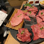 神田焼肉 俺の肉 - 