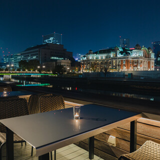 Spectacular riverside view overlooking the Central Public Hall