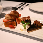 THE COSMOPOLITAN GRILL BAR TERRACE - 