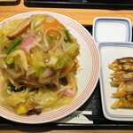 リンガーハット - ♪長崎皿うどん餃子5個セット麺２倍¥1080