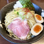 麺や 真登 - 濃厚つけ麺半熟煮玉子入り　大盛り