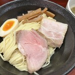 Hakata Ramen Kiwamen Umaka - 三重県産小麦を使用　自家製つけめん