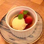 水色食堂 - クリーム・ブリュレとバニラアイス