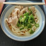 純手打うどん よしや - 讃岐もち豚の肉ぶっかけ(小・冷)