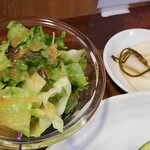 キッチン ブルー グローブ - サラダ、お新香のアップ