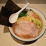 地鶏豚骨らーめん ひなわ - 並らーめん（肩ロース）、トッピングキャベツ