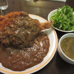 小さな街の食堂 cafe MISTY - 国産骨付きチキンカツカレー　1,250円