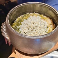 魚の中俣 銀座 - 土鍋ご飯 しらす乗せ