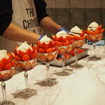 256nicom - 苺の木製造風景