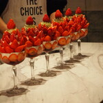 256nicom - 苺の木製造風景