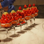 256nicom - 苺の木製造風景