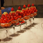 256nicom - 苺の木製造風景