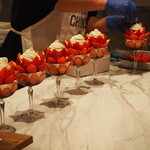 256nicom - 苺の木製造風景