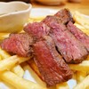 大衆酒場 YATSU the CAFE - 牛ハラミステーキ ～山盛りポテトフライ添え