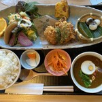 農家れすとらん　葉菜の舎 - ＋250円でお味噌汁をカレーにしてもらいました