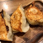 365 GYOZA BAR - 「365焼き餃子」(390円)