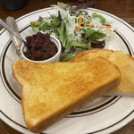 香房 - しんぷるトーストセット〔野菜サラダ・あんこ付き〕