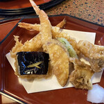 魚大 - 天ぷら盛り合わせ