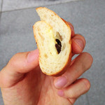 パリアッシュ - ヴィエノワ ショコラ　(180円)の断面  '13 7月上旬