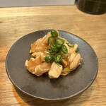 Futsuuno Izakaya - 鳥の青唐辛子。ピリっと辛く、ちょうどいいつまみ。1人で食べるのに丁度いいサイズ。