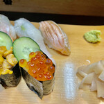 立ち喰い寿司 弁慶 - 