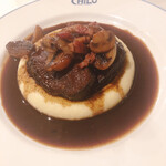 シェ シロ - 但馬牛ほほ肉の赤ワイン煮込み