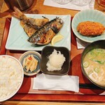 飯場魚金 - 炭火焼き定食(ホッケとサバ)_¥1,100