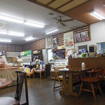 アラビカコーヒー - 元『マツザカヤ』の店舗だったという事で、富士緑町店は特別に広いんだって！