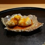 Tempura Sakurabito - 『河豚の白子と鱈の白子、卵黄ソース、唐墨』