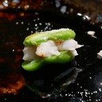天ぷら 桜人 - 『空豆と甘海老の挟み揚げ』