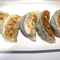 香港料理 盛記 銀座 - 汁がたっぷりの餃子　これも美味しい