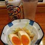 俺の中華たなか家 - 先発は「のどごし生」が 冷え❄冷え❄グラスと「サービスおつまみ」を従え着卓＼(^o^)／