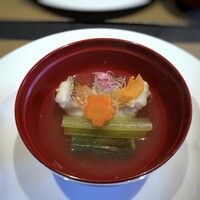 日本料理 TOBIUME - ◆滋味「サクラサク」・・甘鯛（門司）、蓬麩、蕗。 下のお皿を含め器は桜尽くし。^^