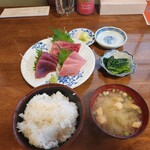 まぐろや - まぐろの刺し身定食2.300円