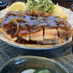 Musashiya - 厚めの豚ロース肉が2枚