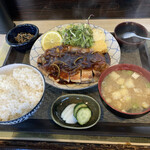 Musashiya - トンテキ定食　1300円