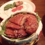 鶴炭火焼 - カルビ焼き