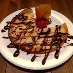Kirunutanto - ディナー2500円コースの塩キャラメルバタークレープ 赤桃アイスクリーム添え