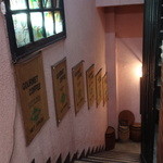 御徒町　六曜館 - 地下へ下りる階段