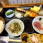 Sumibi Dainingu Ritan - 銀鮭の西京みそ焼きと刺身定食