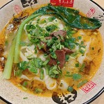 味道 - 牛肉刀削麺(ニューロー ダオシャオミェン　牛肉入り・汁あり刀削麺)